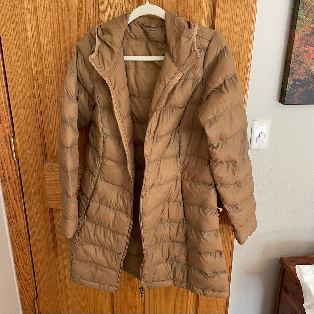 NWOT Amazon Essentials Puffer Coat